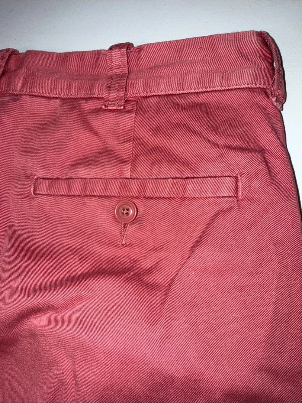 J. Crew Men's Stanton Coral/Red Flat Front 11” Inseam Chino Shorts, Size 31